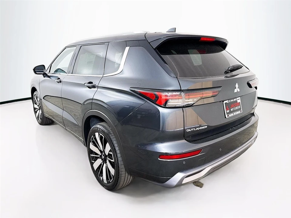 2026 Mitsubishi Outlander - Image 5 of 21