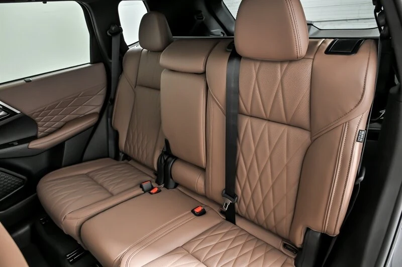 2026 Mitsubishi Outlander - Image 16 of 21