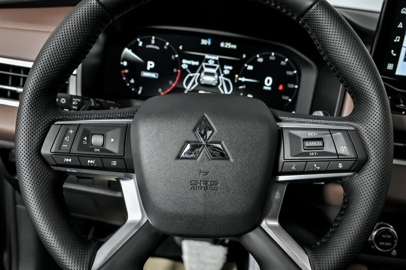 2026 Mitsubishi Outlander - Image 20 of 21