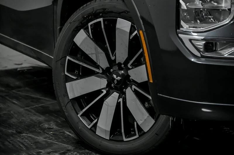 2026 Mitsubishi Outlander - Image 3 of 21