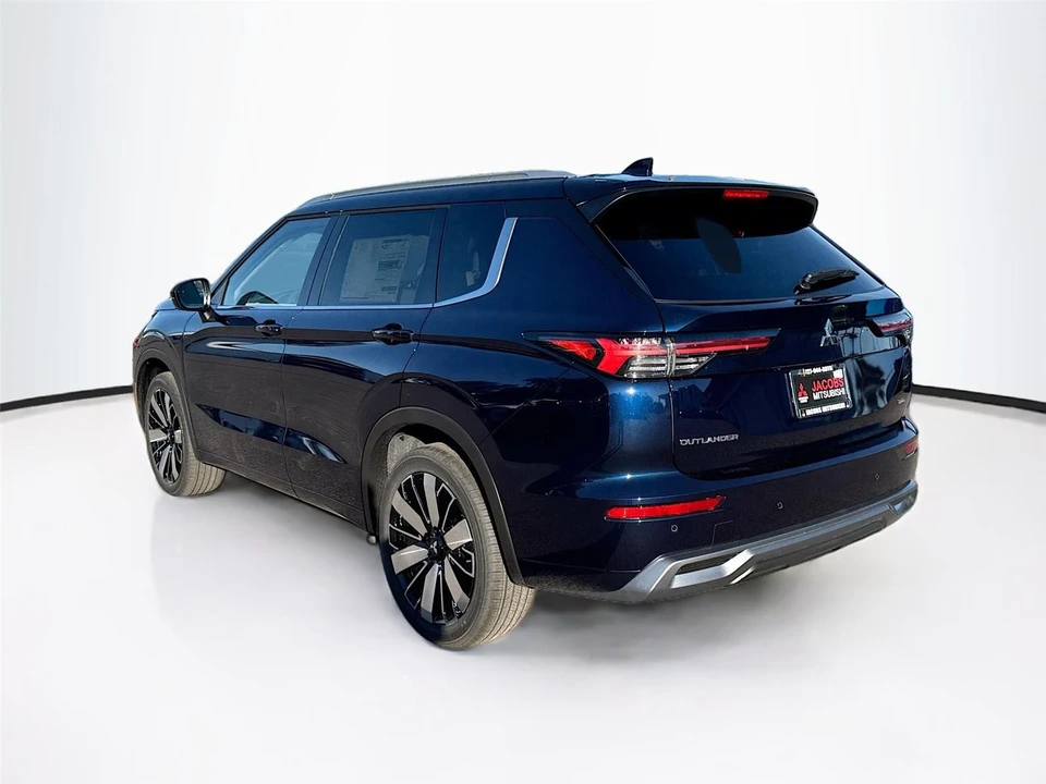 2026 Mitsubishi Outlander - Image 5 of 21