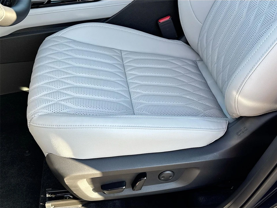 2026 Mitsubishi Outlander - Image 20 of 21