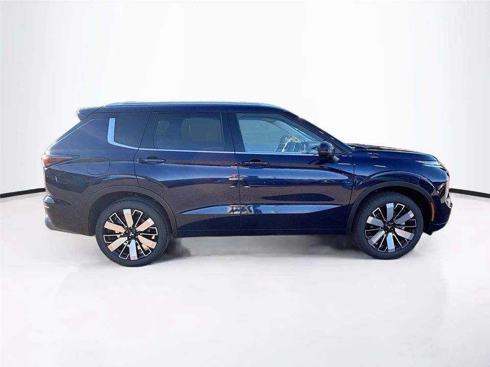 2026 Mitsubishi Outlander - Image 8 of 21