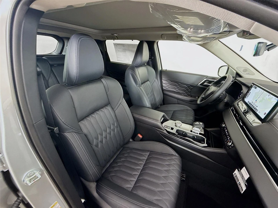 2026 Mitsubishi Outlander - Image 21 of 21