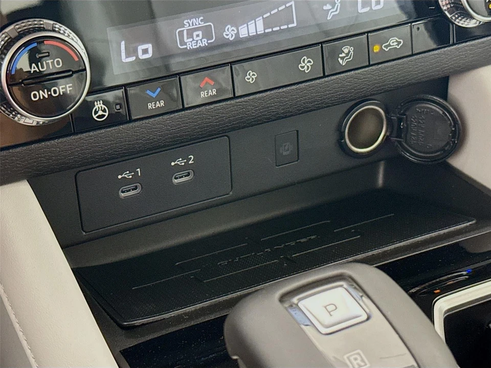 2026 Mitsubishi Outlander - Image 16 of 21