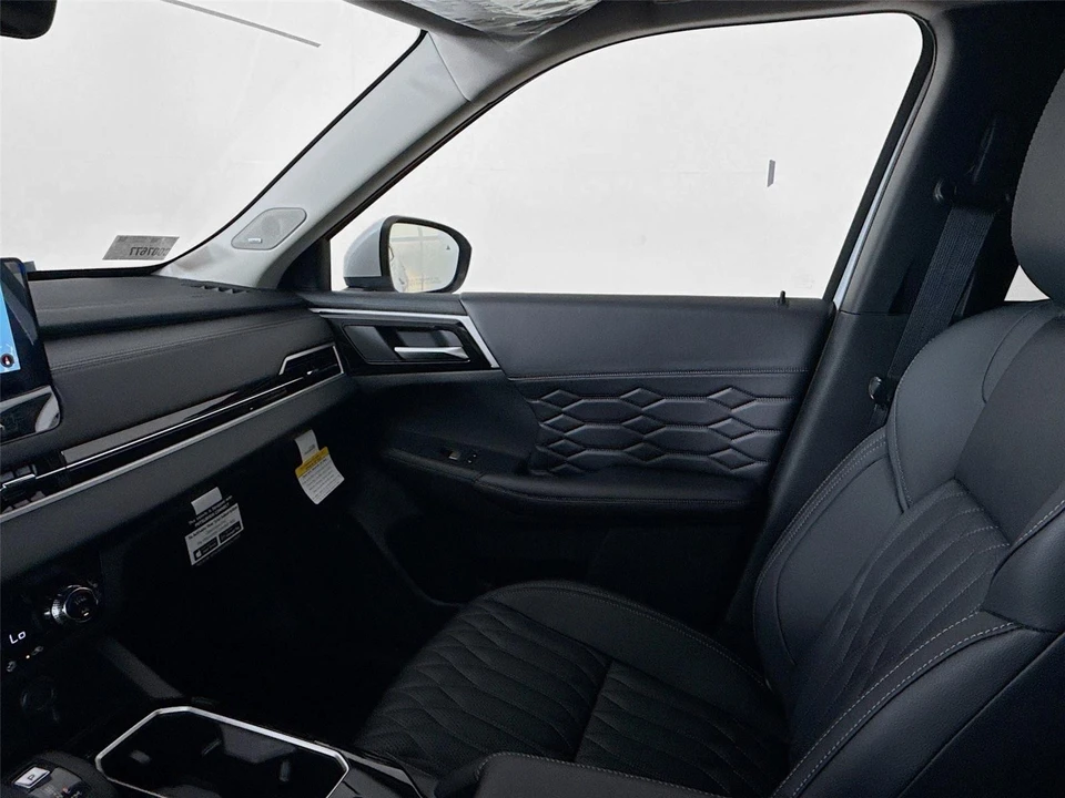 2026 Mitsubishi Outlander - Image 21 of 21