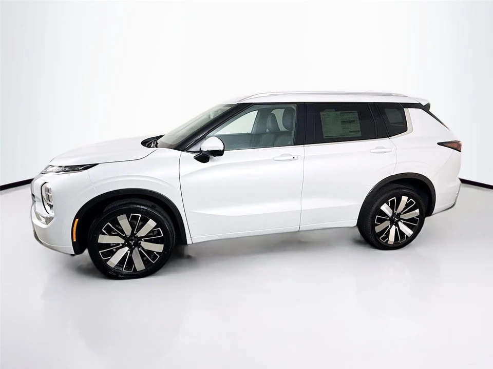 2026 Mitsubishi Outlander - Image 4 of 21
