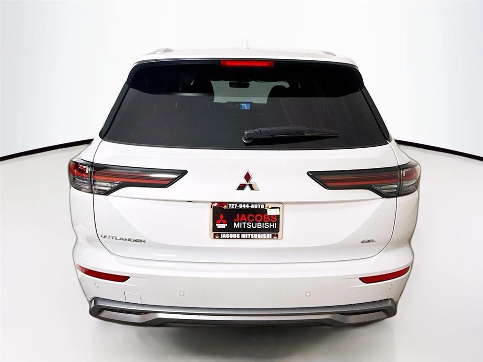 2026 Mitsubishi Outlander - Image 6 of 21