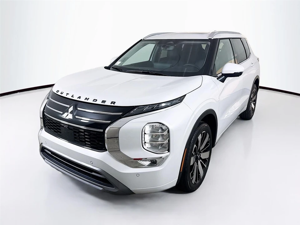 2026 Mitsubishi Outlander - Image 3 of 21