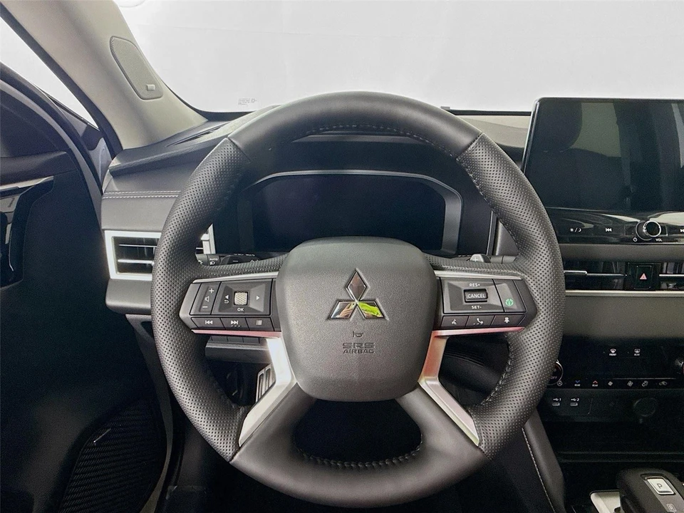 2026 Mitsubishi Outlander - Image 11 of 21