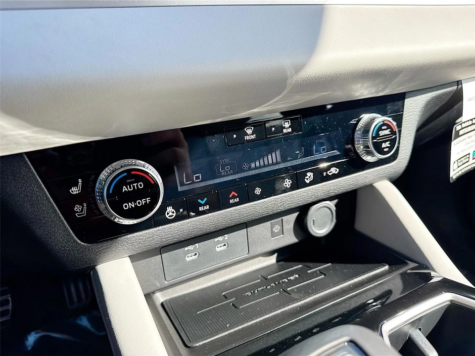 2026 Mitsubishi Outlander - Image 21 of 21