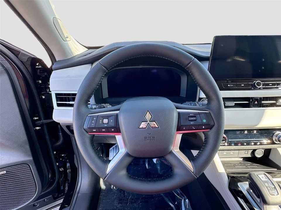 2026 Mitsubishi Outlander - Image 11 of 21