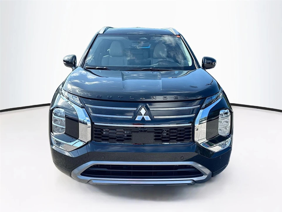 2026 Mitsubishi Outlander - Image 2 of 21