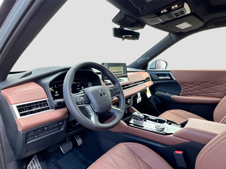 2026 Mitsubishi Outlander - Image 9 of 21