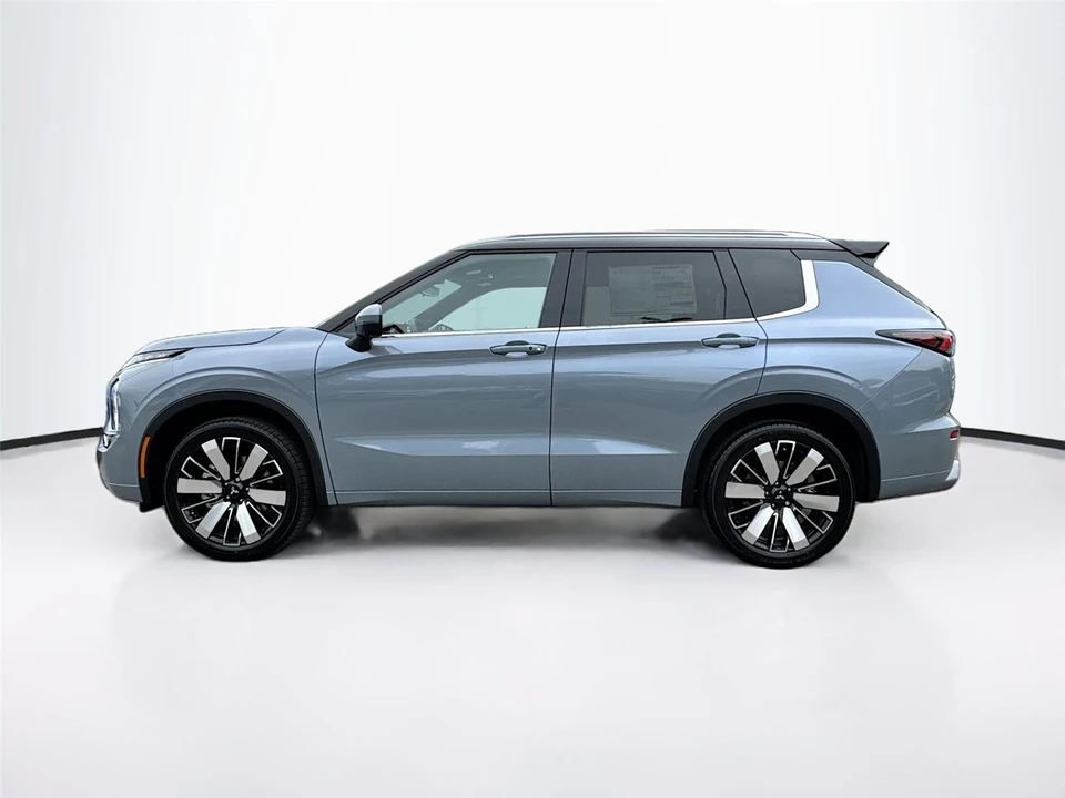 2026 Mitsubishi Outlander - Image 4 of 21