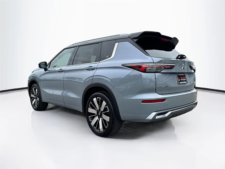 2026 Mitsubishi Outlander - Image 5 of 21