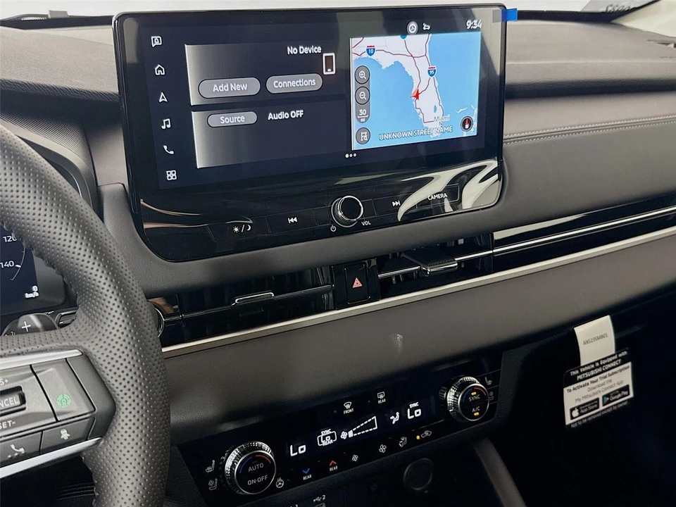 2026 Mitsubishi Outlander - Image 7 of 21