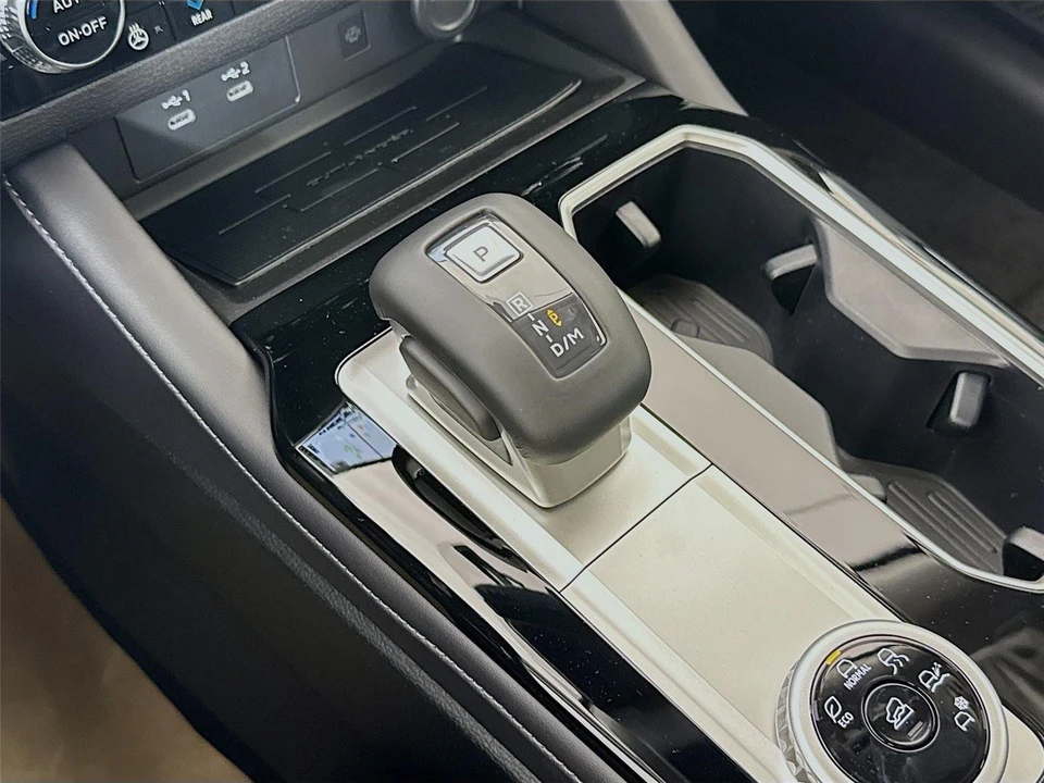 2026 Mitsubishi Outlander - Image 15 of 21
