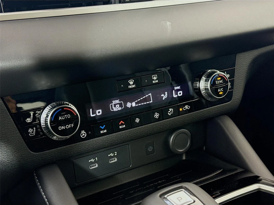 2026 Mitsubishi Outlander - Image 14 of 21