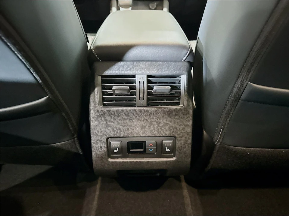 2026 Mitsubishi Outlander - Image 21 of 21