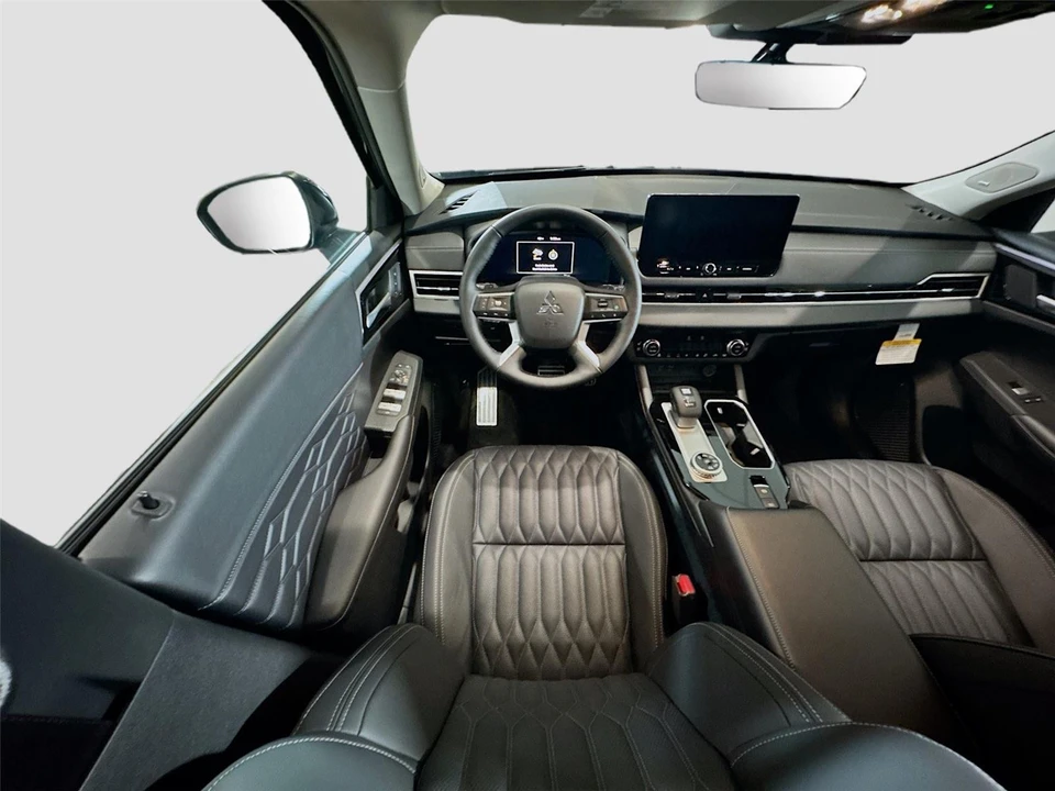 2026 Mitsubishi Outlander - Image 3 of 21