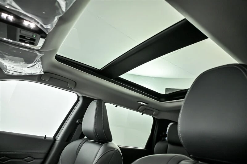 2026 Mitsubishi Outlander - Image 15 of 21