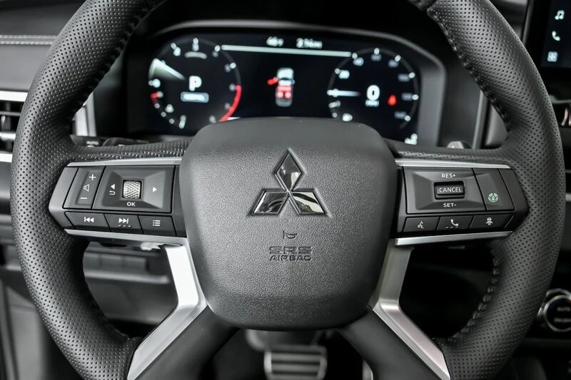 2026 Mitsubishi Outlander - Image 19 of 21