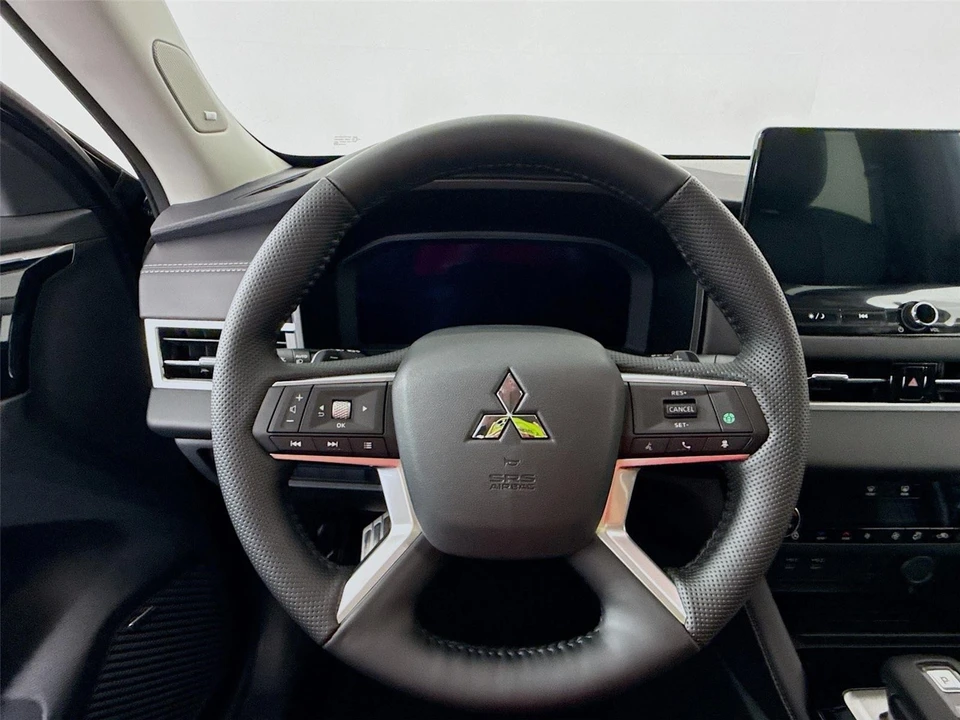 2026 Mitsubishi Outlander - Image 11 of 21