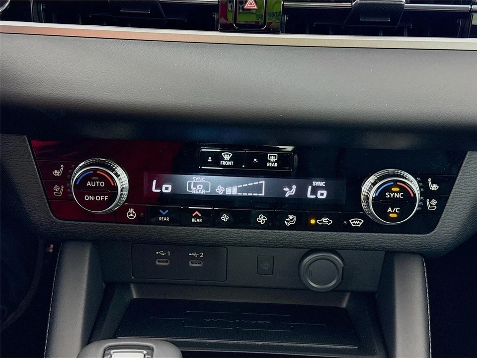 2026 Mitsubishi Outlander - Image 15 of 21