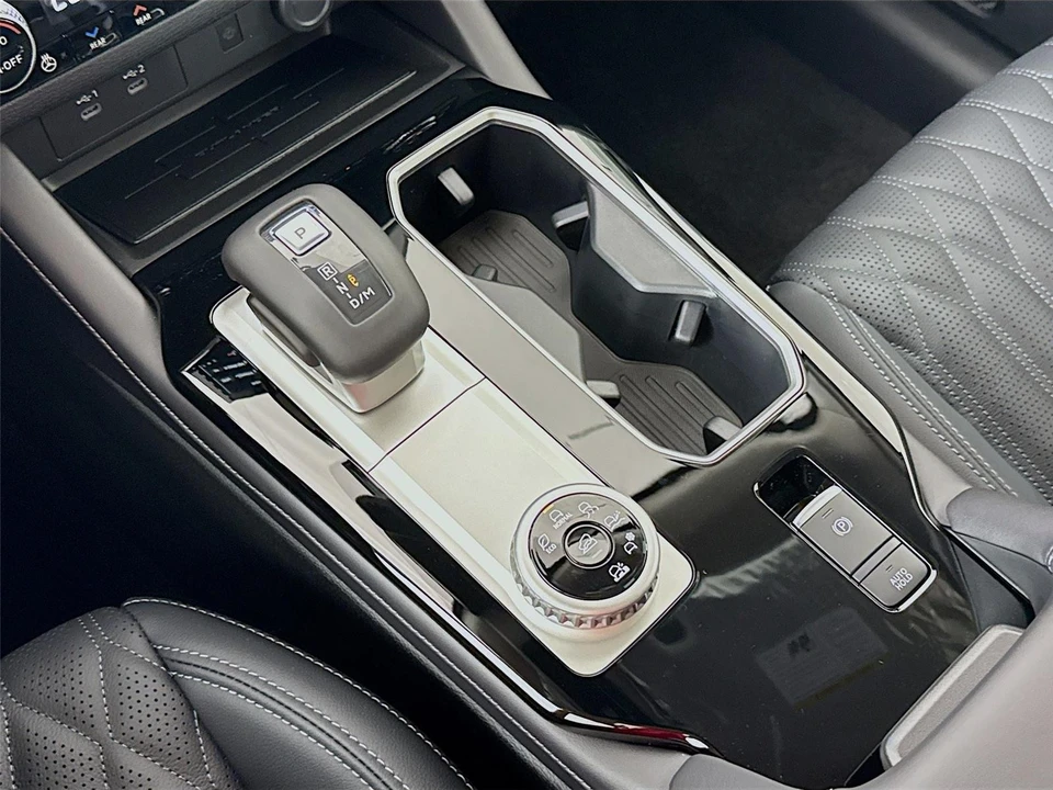 2026 Mitsubishi Outlander - Image 16 of 21