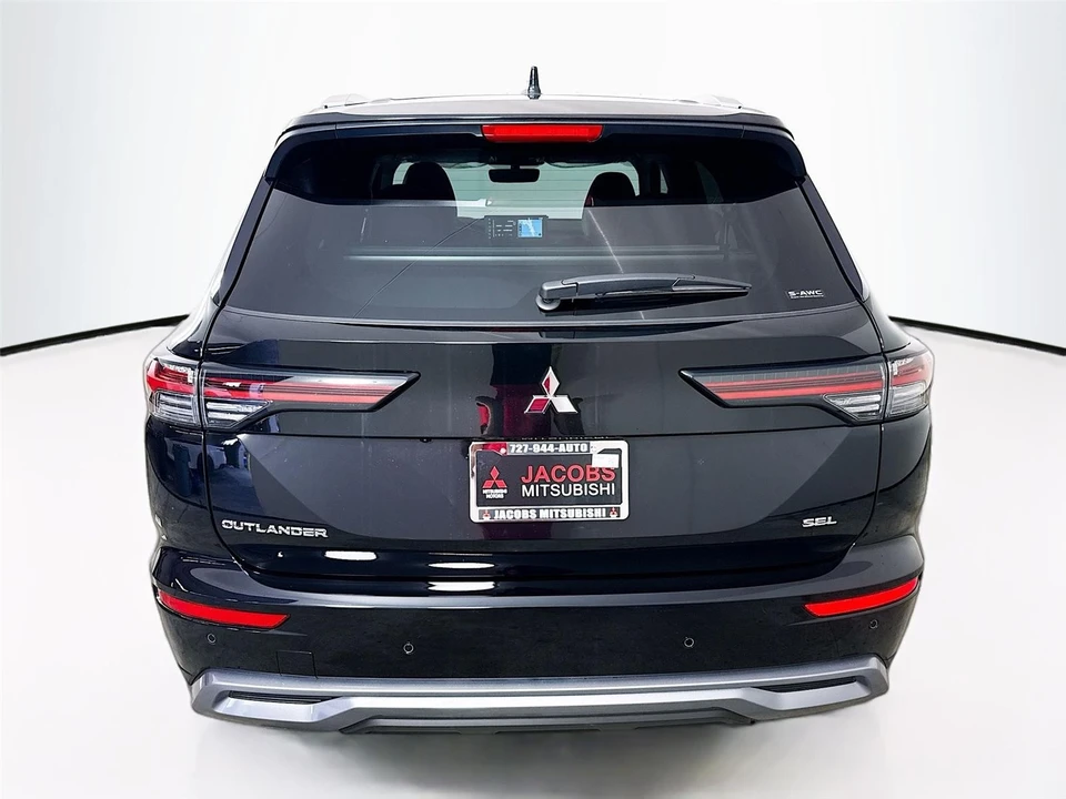 2026 Mitsubishi Outlander - Image 6 of 21