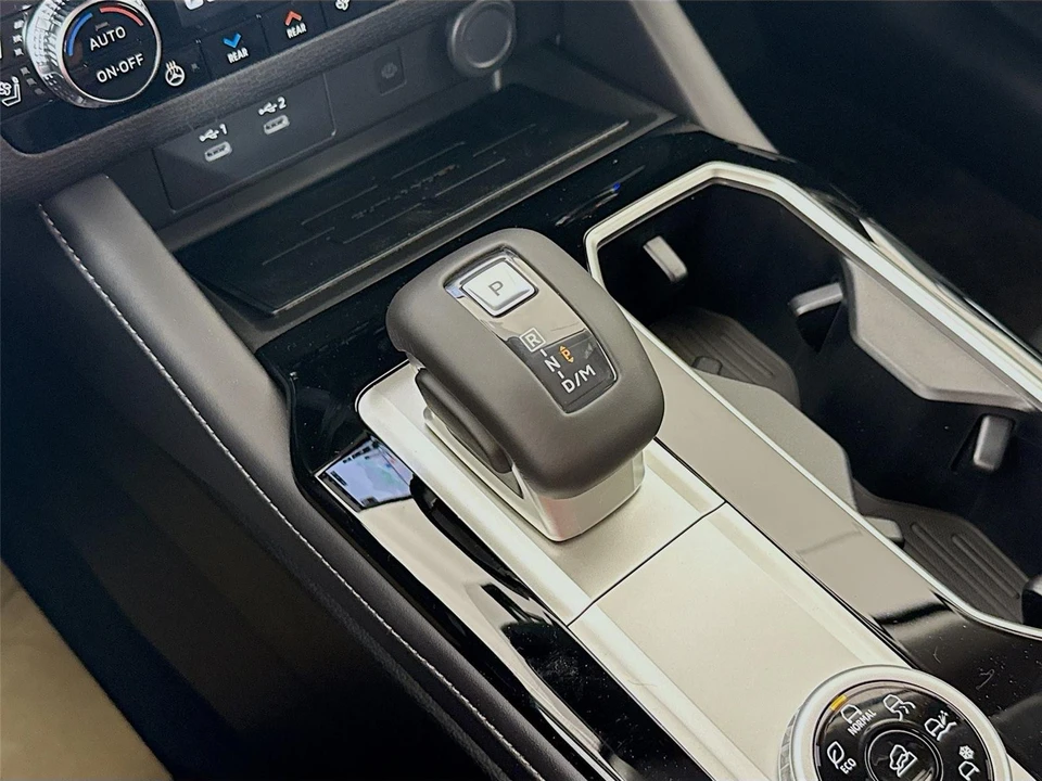 2026 Mitsubishi Outlander - Image 15 of 21