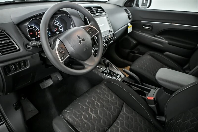 2026 Mitsubishi Outlander - Image 12 of 21