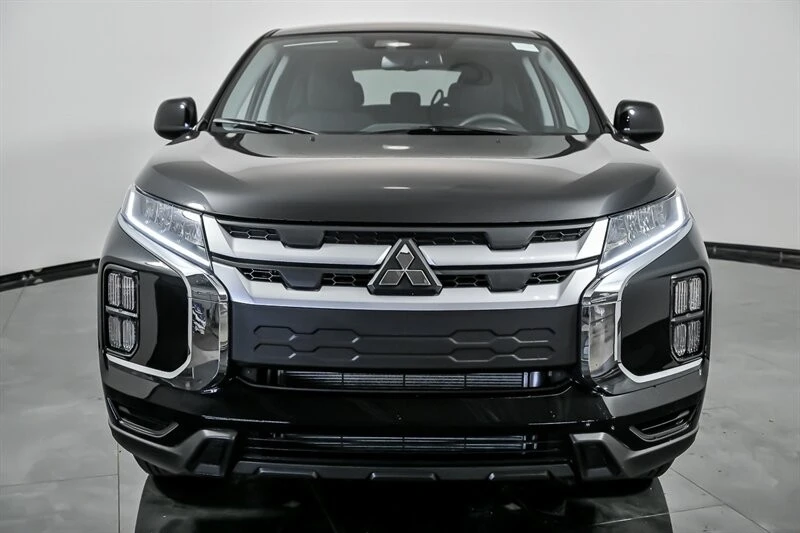2026 Mitsubishi Outlander - Image 4 of 21