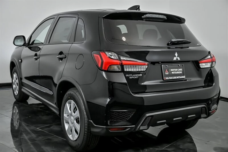 2026 Mitsubishi Outlander - Image 7 of 21