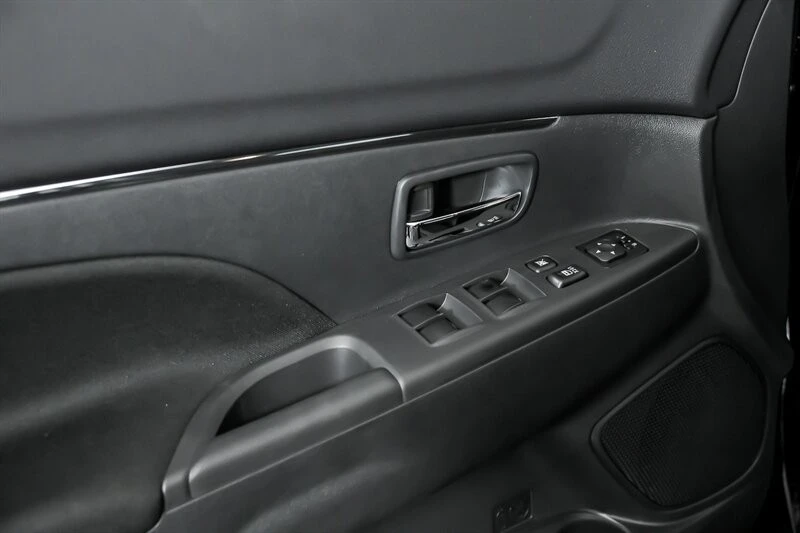 2026 Mitsubishi Outlander - Image 11 of 21