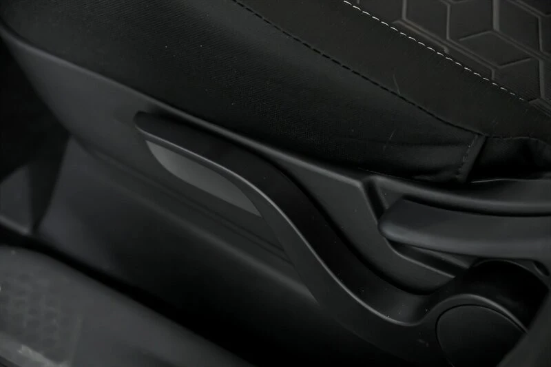 2026 Mitsubishi Outlander - Image 17 of 21