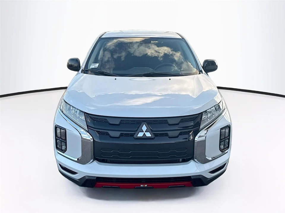 2026 Mitsubishi Outlander - Image 2 of 21