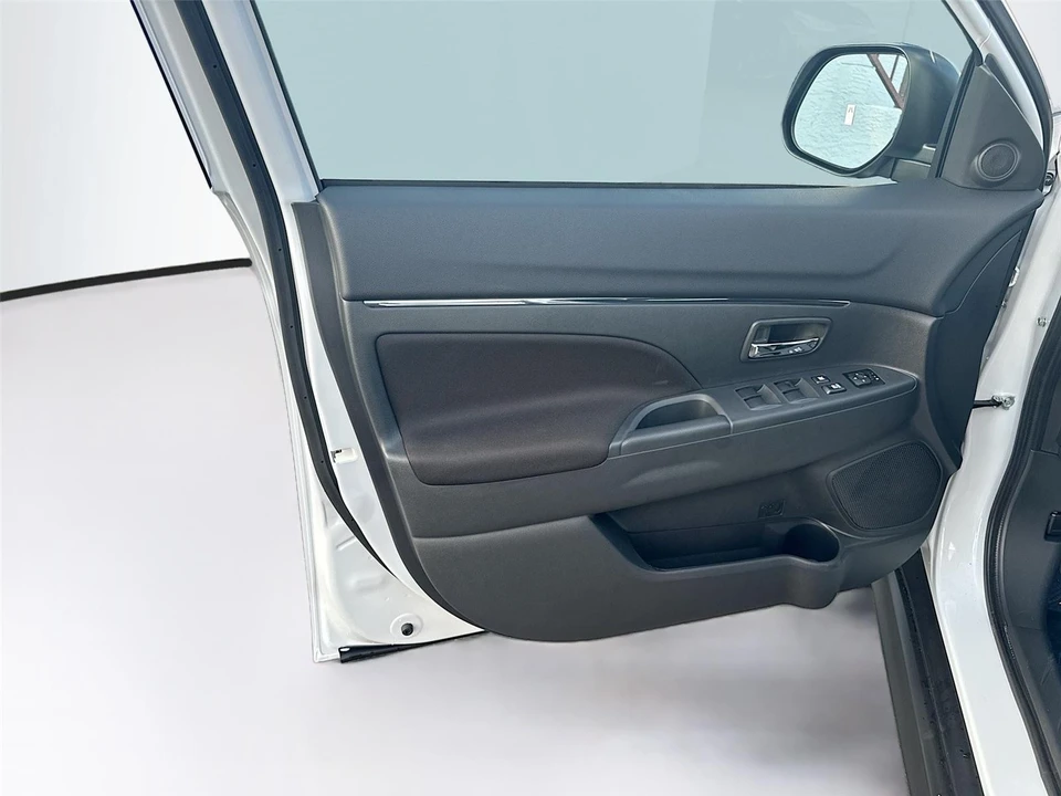 2026 Mitsubishi Outlander - Image 17 of 21