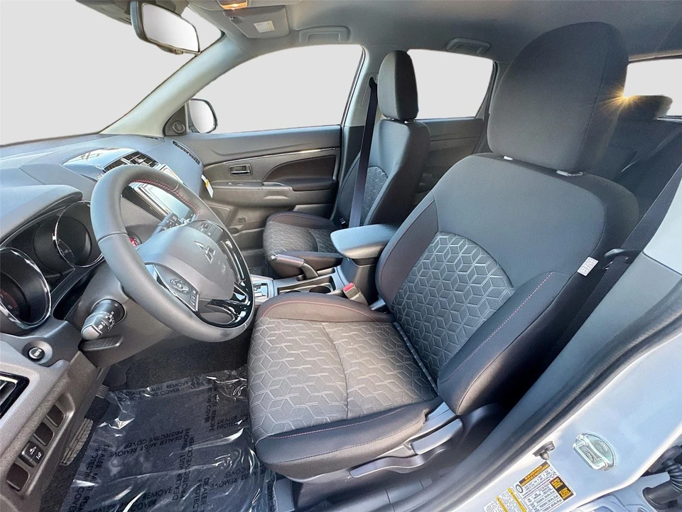 2026 Mitsubishi Outlander - Image 19 of 21