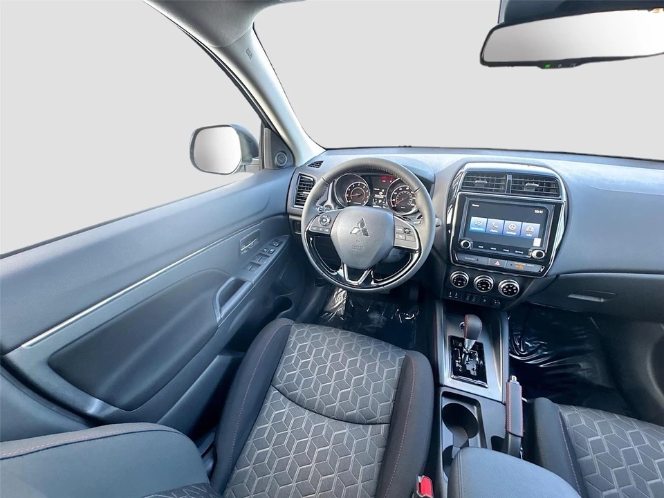 2026 Mitsubishi Outlander - Image 20 of 21