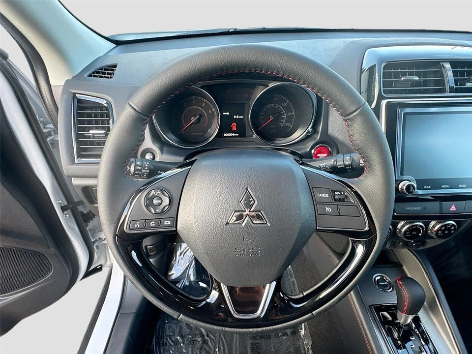 2026 Mitsubishi Outlander - Image 11 of 21
