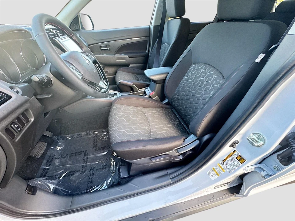 2026 Mitsubishi Outlander - Image 18 of 21