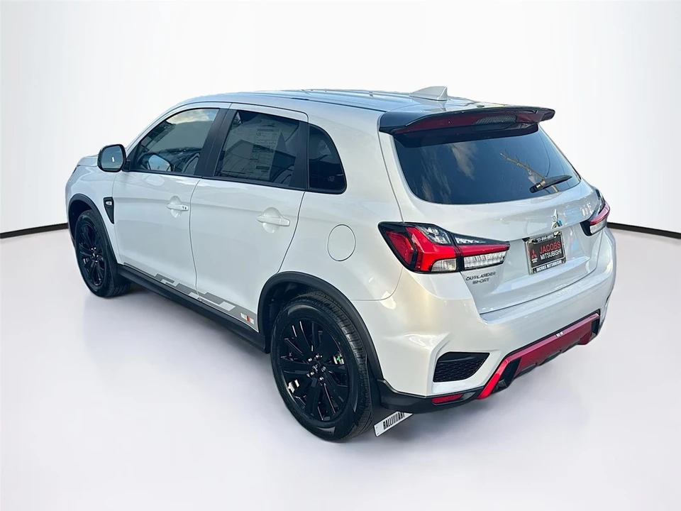 2026 Mitsubishi Outlander - Image 5 of 21