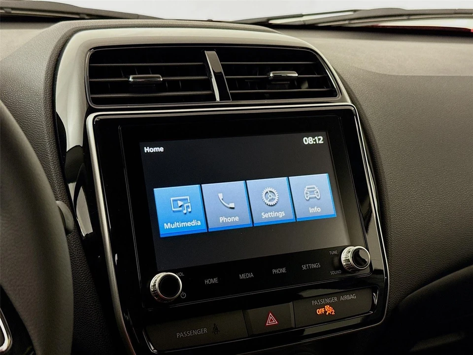 2026 Mitsubishi Outlander - Image 14 of 21