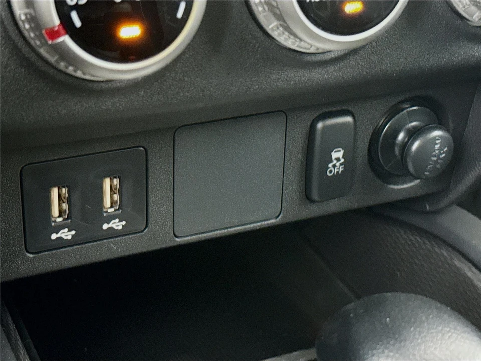 2026 Mitsubishi Outlander - Image 13 of 21