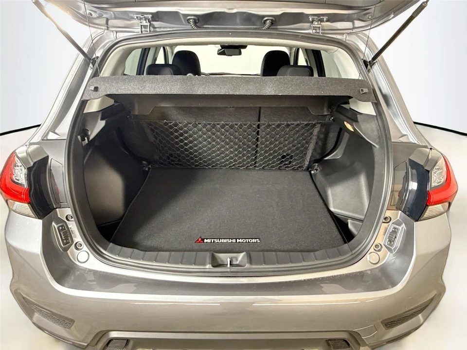 2026 Mitsubishi Outlander - Image 15 of 21