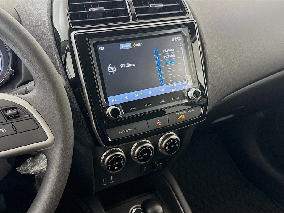 2026 Mitsubishi Outlander - Image 8 of 21