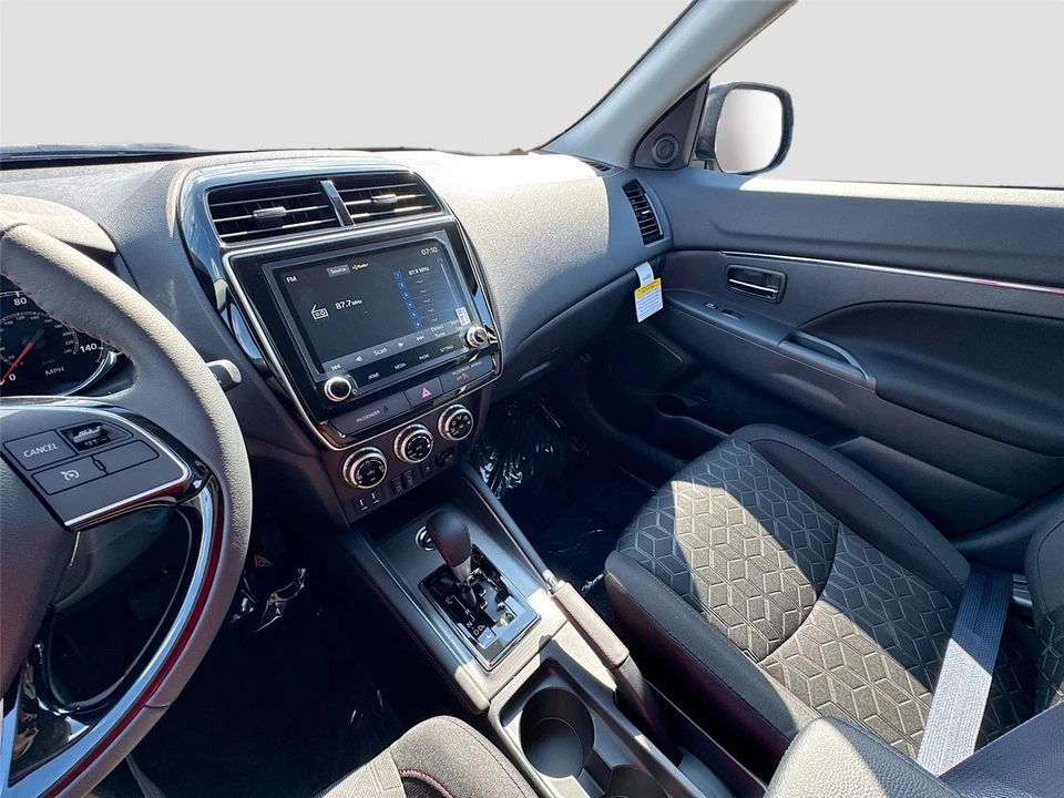 2026 Mitsubishi Outlander - Image 8 of 21