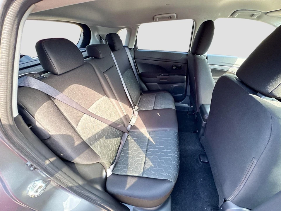 2026 Mitsubishi Outlander - Image 21 of 21